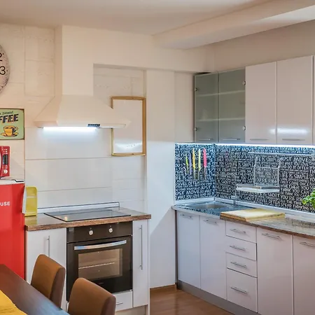 Apartment Apartman Kali *